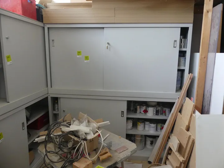 2x KIND Metallsideboard je Maße in cm ca. 200x40x100
